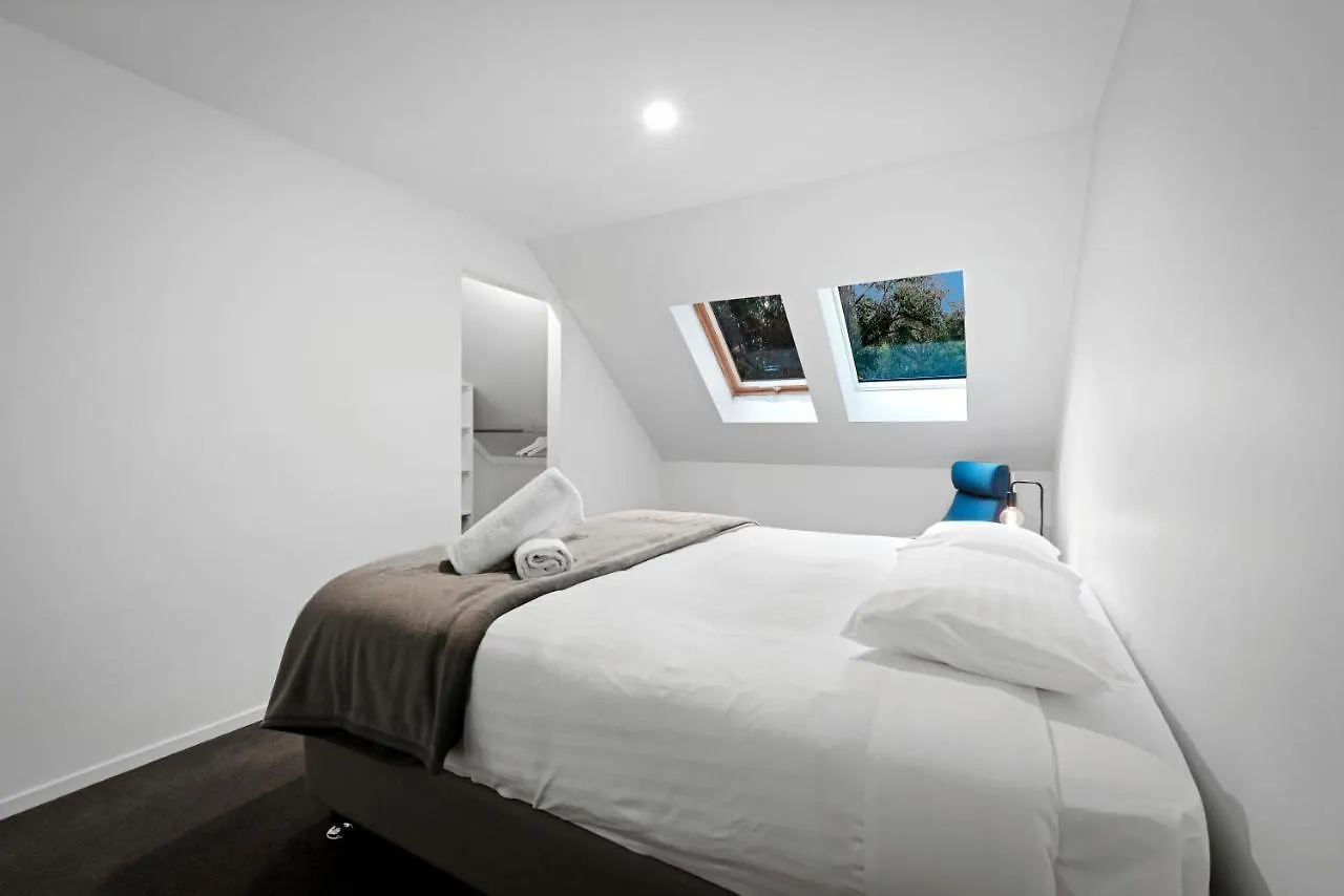 Relax At Ridgeway - Native Bushland Views Villa Hobart Holiday home