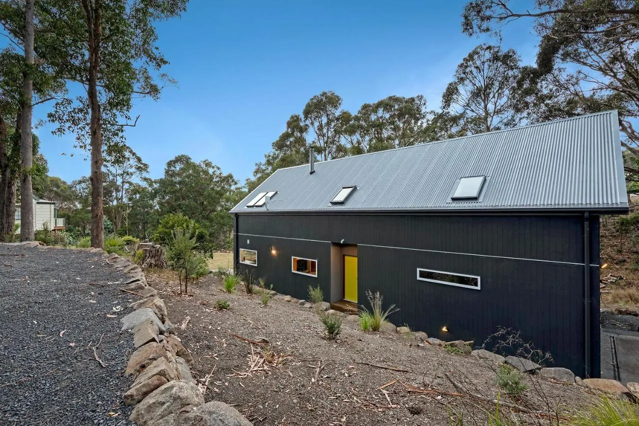 Relax At Ridgeway - Native Bushland Views Villa Hobart