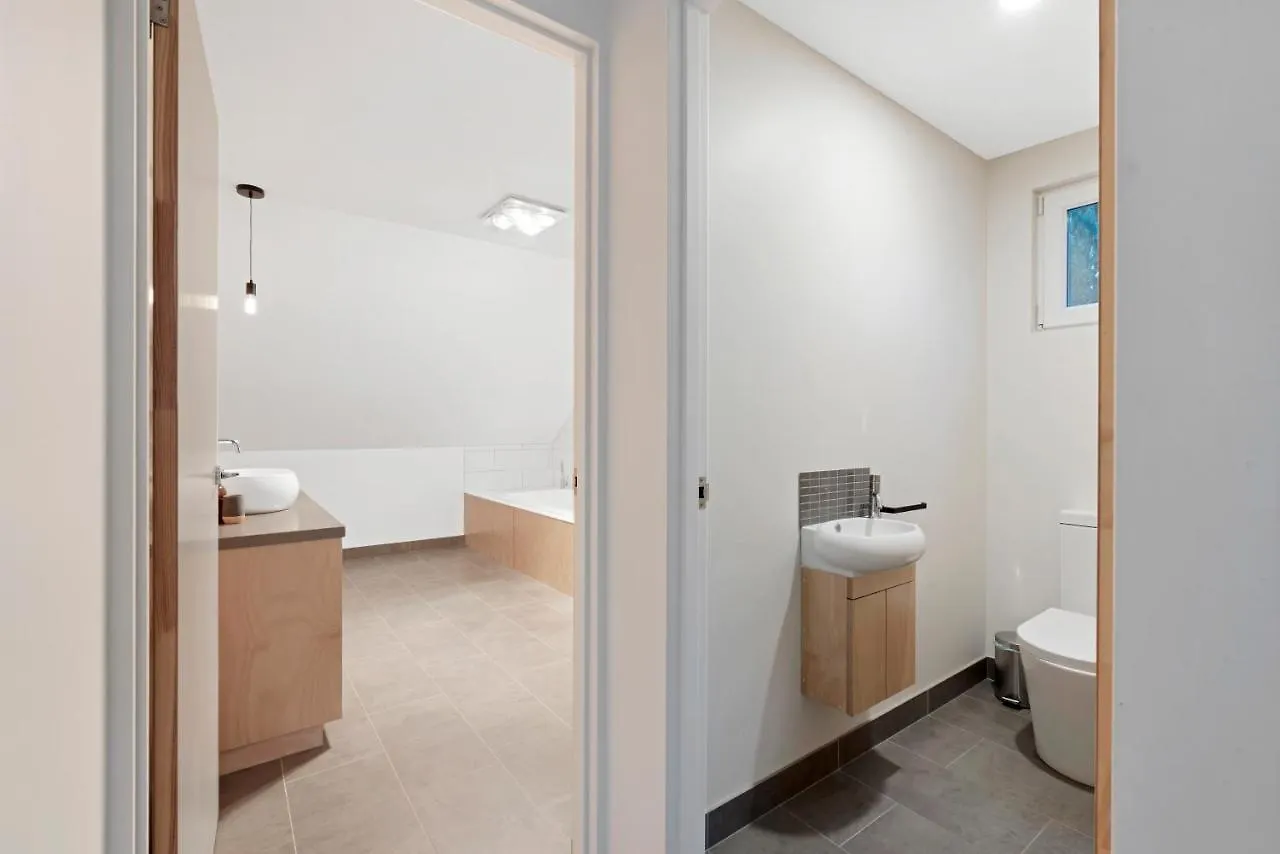 Relax At Ridgeway - Native Bushland Views Villa Hobart Australia